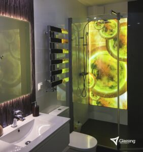 panel szklany świetlny łazienkowy