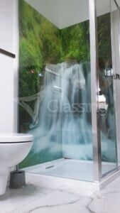 wzór 3d na szkle do kabiny prysznicowej